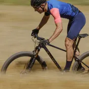 Orbea Alma M10 - bicicleta MTB hardtail XC - culoare custom MyO albastru-portocaliu