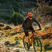 Orbea Urrun 30 - bicicleta electrica MTB - albastru galben