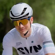 Ochelari de soare electro fotocromatici React Swiss OPTRAY ORION - lentila aurie si rama bleumarin