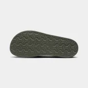 The North Face - slapi Base Camp Slides III M - verde Military Olive StippLED Camo Print | TNF Black