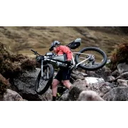 Apidura - geanta practica cu prindere in zona soldurilor, Backcountry 2.0 Hip Pack, 2.5L - gri inchis negru