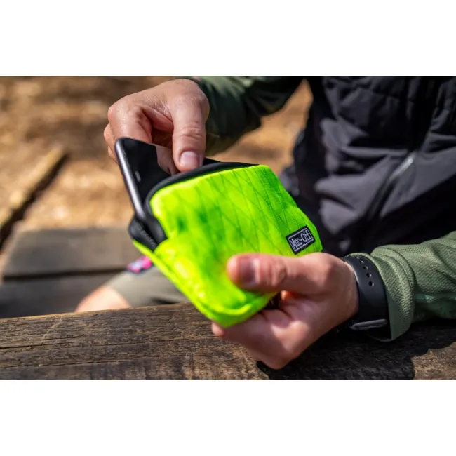 Borseta Muc-Off Essentials Impermeabila Hi-Vis