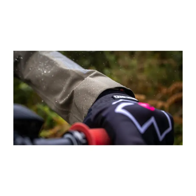 Spray impermeabilizant Bicicleta Muc-Off Rain Shield Re-proofer, 250ml