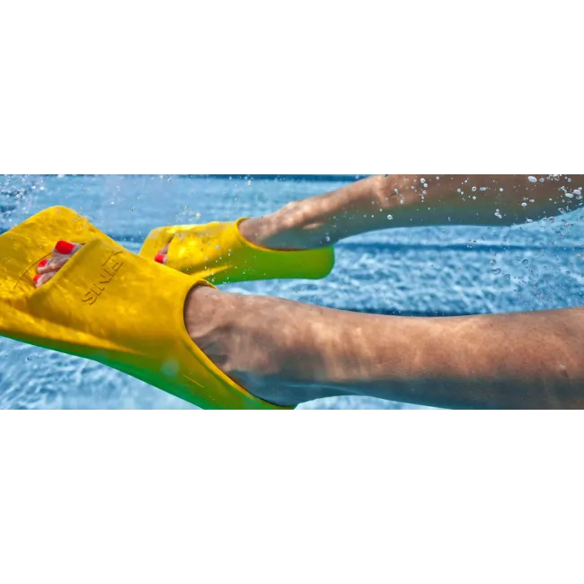 Finis Zoomers Gold labe scurte