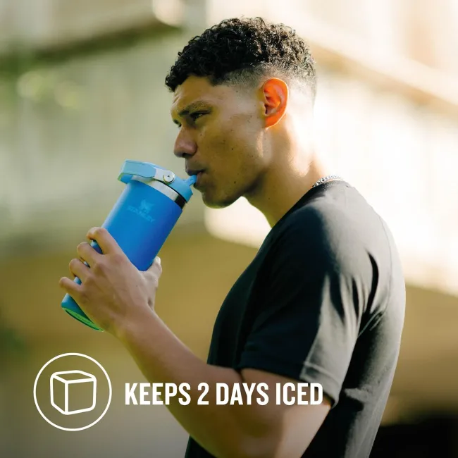 Stanley - termos tip sticla cu pai - Flip Straw Tumbler - albastru intens azur - 890 ml - Personalizat Trisport - Garmin