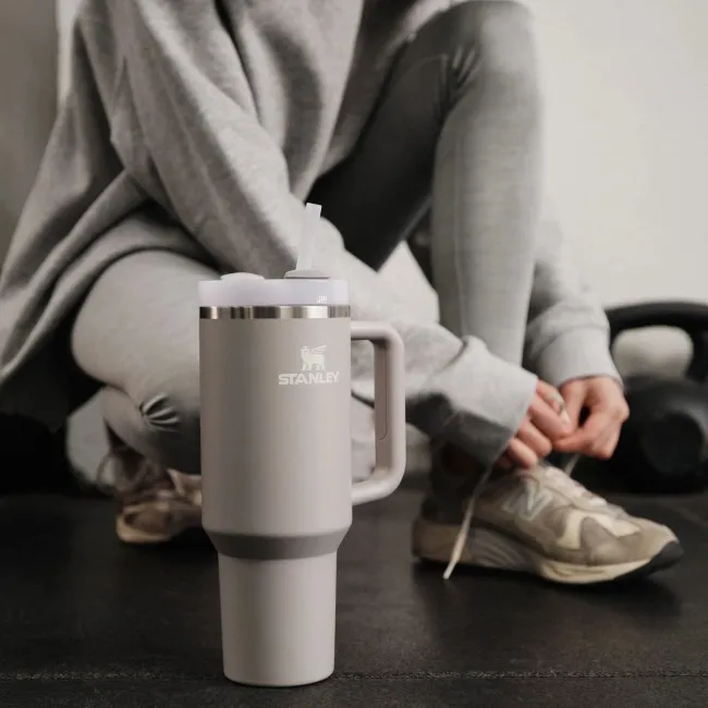 Stanley - termos tip sticla cu pai - Quencher H2.0 Tumbler - Verde negru - 1.18L