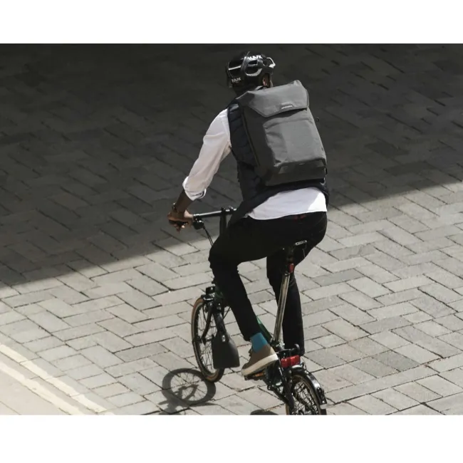 Apidura - rucsac sport urban City Backpack, capacitate 20 litri - gri inchis