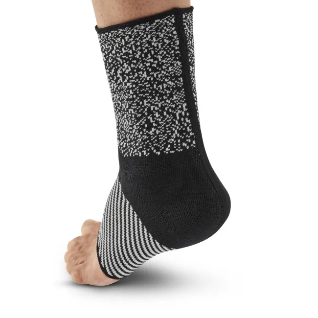 CEP - ortho glezna - Max Support Compression - Ankle Sleeve - negru alb