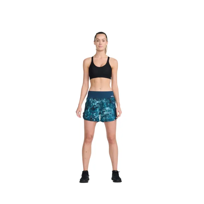 2XU - Pantaloni scurti de alergare pentru femei Aero 5 inch Shorts - albastru multicolor