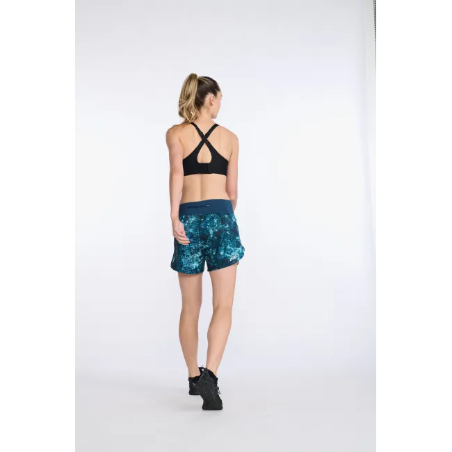 2XU - Pantaloni scurti de alergare pentru femei Aero 5 inch Shorts - albastru multicolor