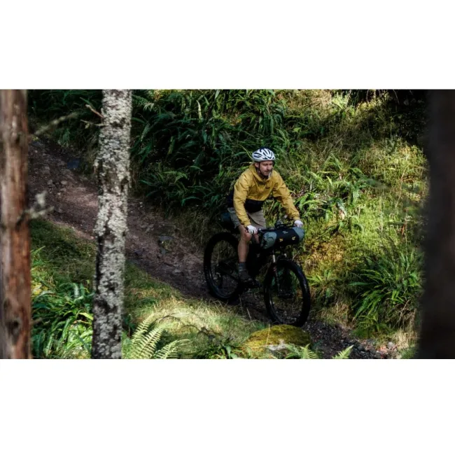 Apidura - geanta bicicleta cu prindere pe ghidon, Backcountry 2.0 Handlebar Pack 7 litri - gri negru galben