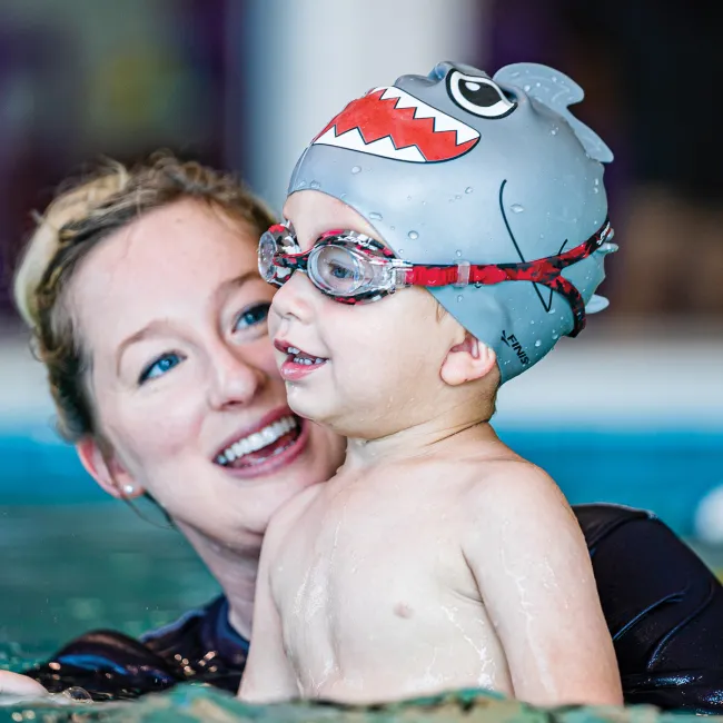 Finis - ochelari inot confortabili pentru copii (4-10 ani) Adventure Goggles - camuflaj rosu negru