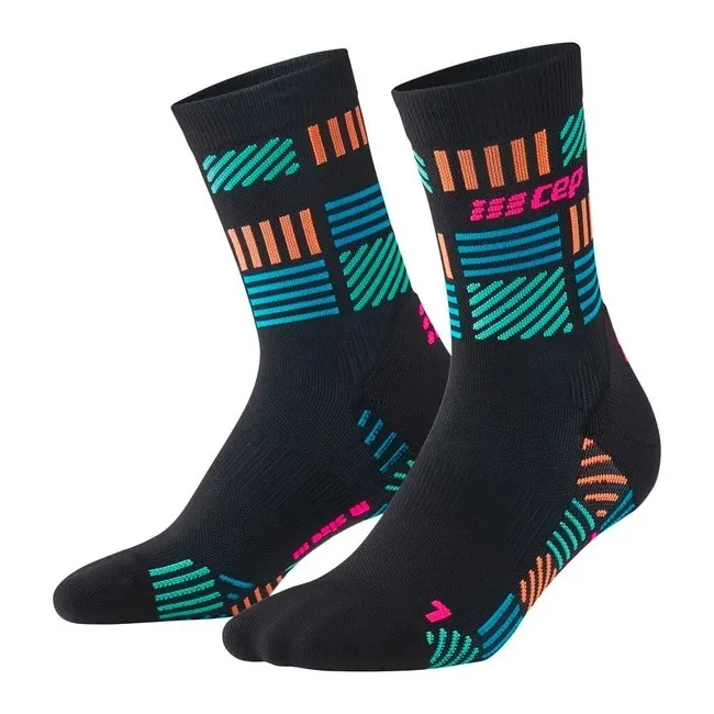 CEP - sosete compresie medii - the run limited 2024.2 socks mid cut - black | neon pink