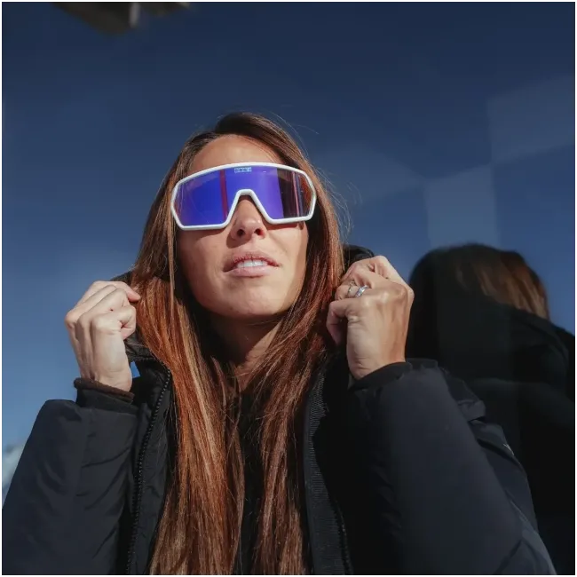 Ochelari de soare electro fotocromatici React Swiss REV NOVA - lentila mov si rama alba - masura S