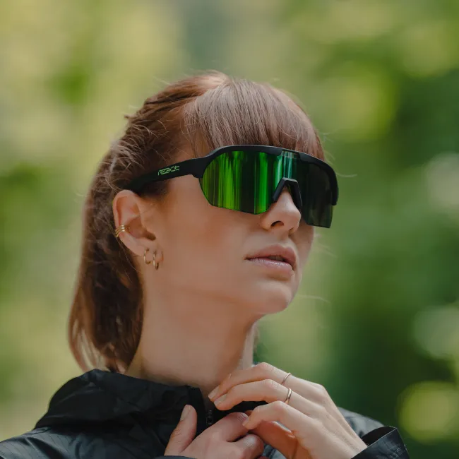 Ochelari de soare electro fotocromatici React Swiss OPTRAY NEON - lentila verde si rama neagra