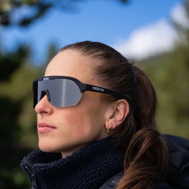 Ochelari de soare electro fotocromatici React Swiss OPTRAY ONYX - lentila gri si rama neagra