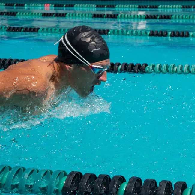 Finis - ochelari inot adulti Circuit 2 Goggles - albastru cu lentila oglinda