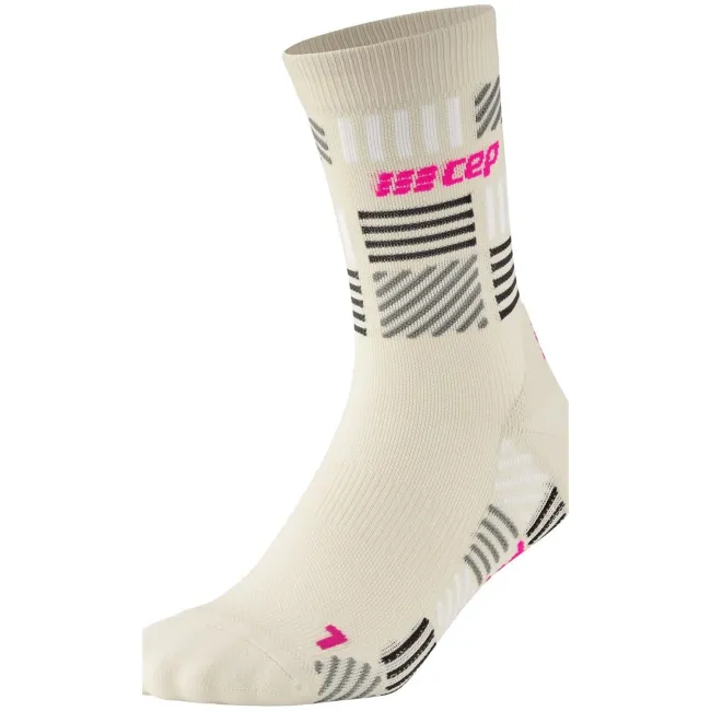CEP - sosete compresie medii - the run limited 2024.2 socks mid cut W - cream | neon pink