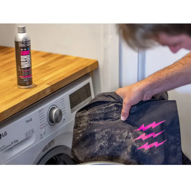 Muc-Off - detergent pentru haine tehnice bicicleta Technical Wash for apparel - 300ml