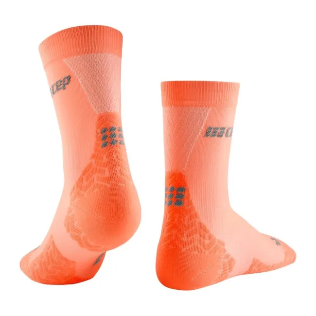 CEP - sosete compresie medii - ultralight socks mid cut v3 - coral | cream