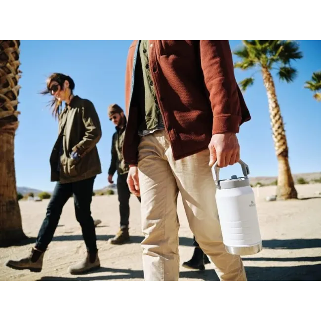 Stanley - termos clasic cu maner - The IceFlow Flip Straw Jug - alb - 1.9 Litri