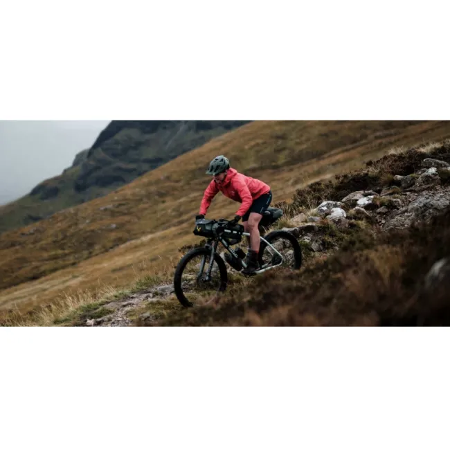 Apidura - geanta cadru bicicleta Backcountry 2.0 Frame Pack 2 litri - negru gri