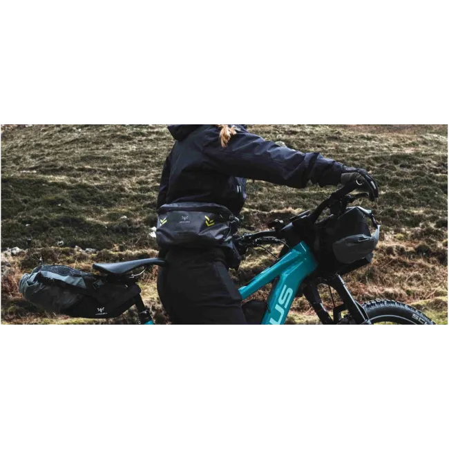 Apidura - geanta practica cu prindere in zona soldurilor, Backcountry 2.0 Hip Pack, 2.5L - gri inchis negru