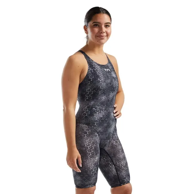 Costum înot întreg femei TYR Thresher Open Back Akurra - negru | rezistent clor