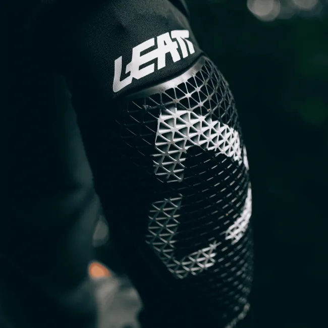 Protectii Cot Leatt ReaFlex Black XL